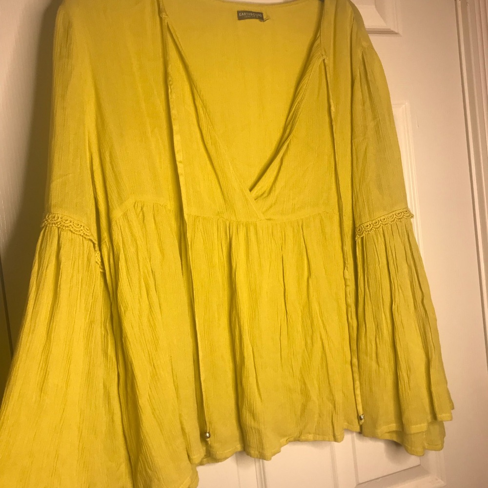 Beautiful yellow blouse.